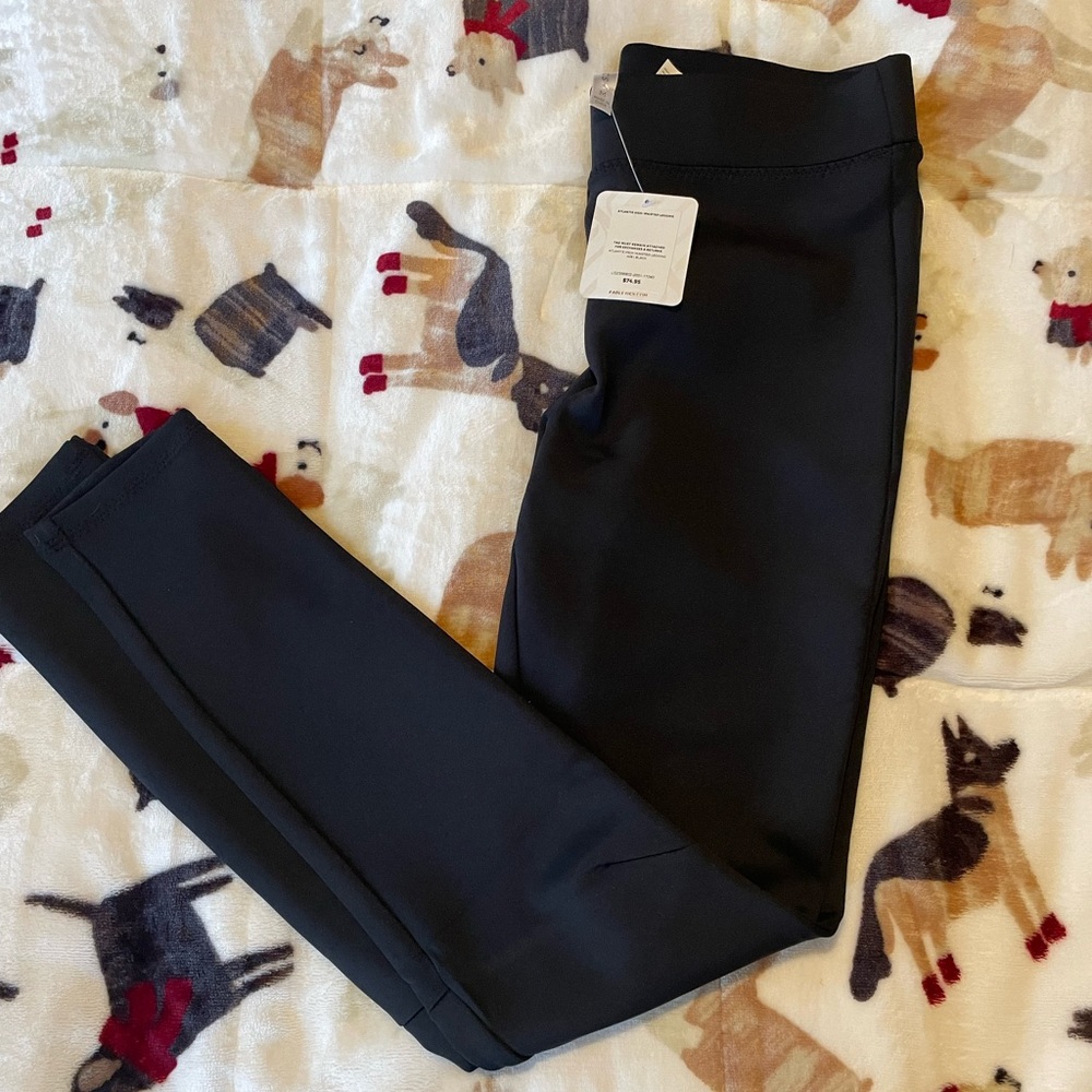 Black Fabletics leggings